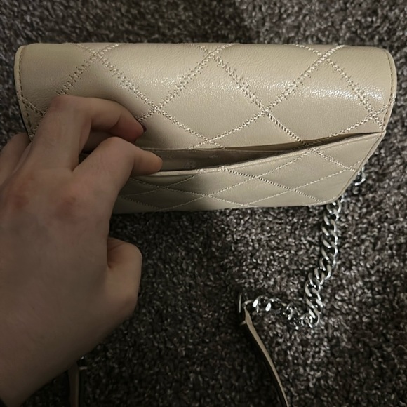 Tory Burch Beige Cream Quilted Leather crossbody with silver hardware - Picture 7 of 13